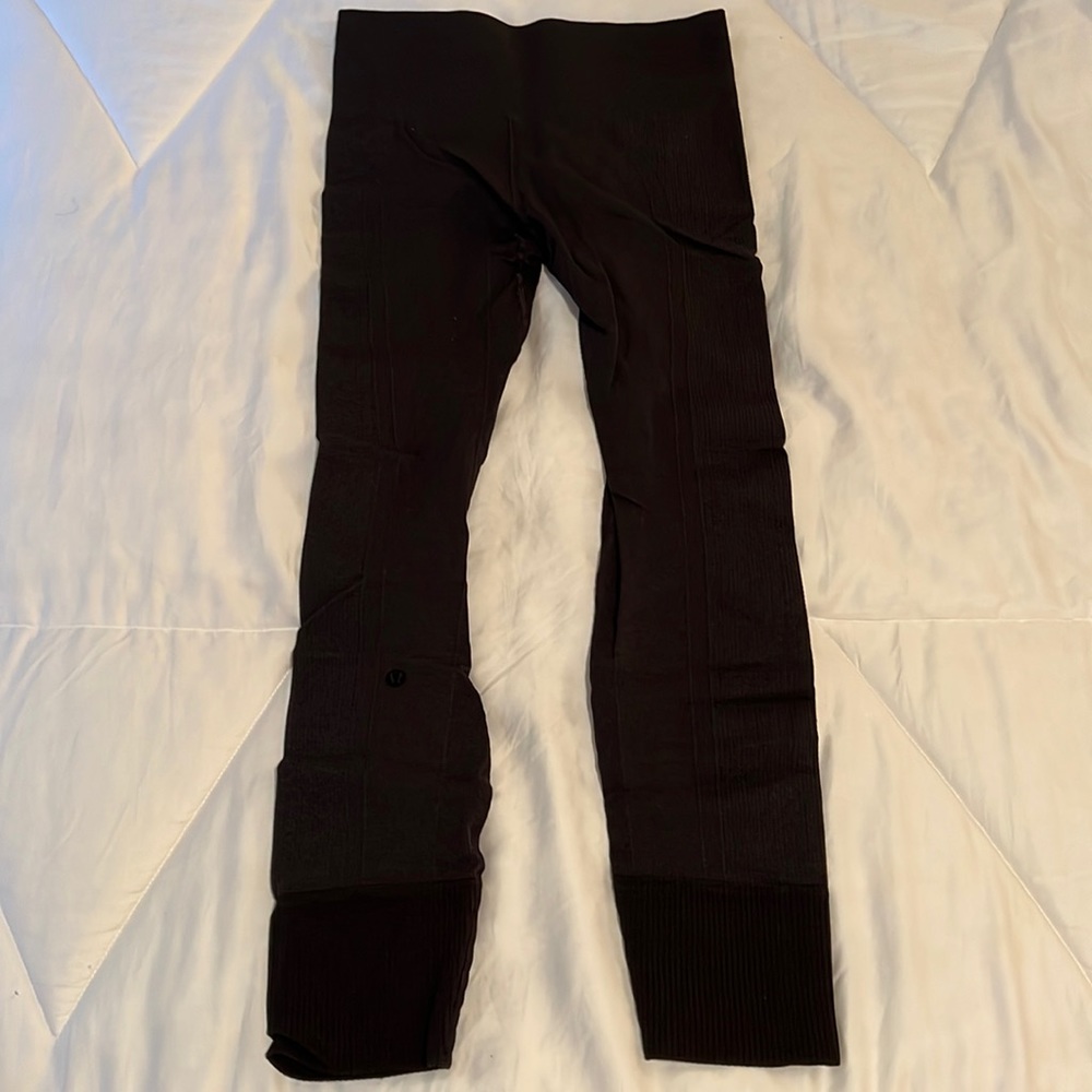 Lululemon yoga pants